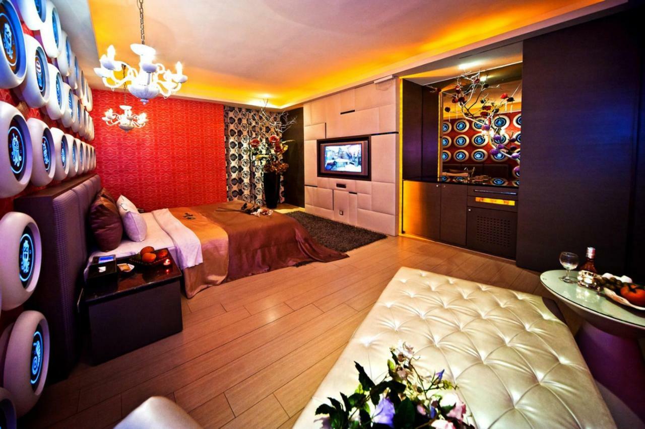 Sasha Motel Taichung Exterior foto